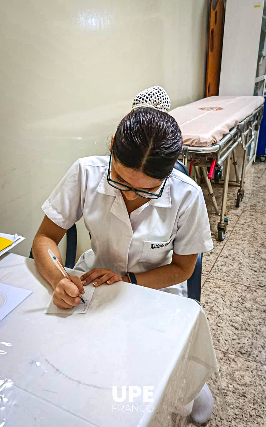 Jornada de Atención Comunitaria: Estudiantes de Enfermería UPE realizan cobertura en la Policlínica Policial
